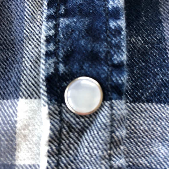 BLUENOTES -SP- Plaid, Boyfriend Fit, Pearl Snap Down Shirt in multi blue & white - Picture 3 of 7